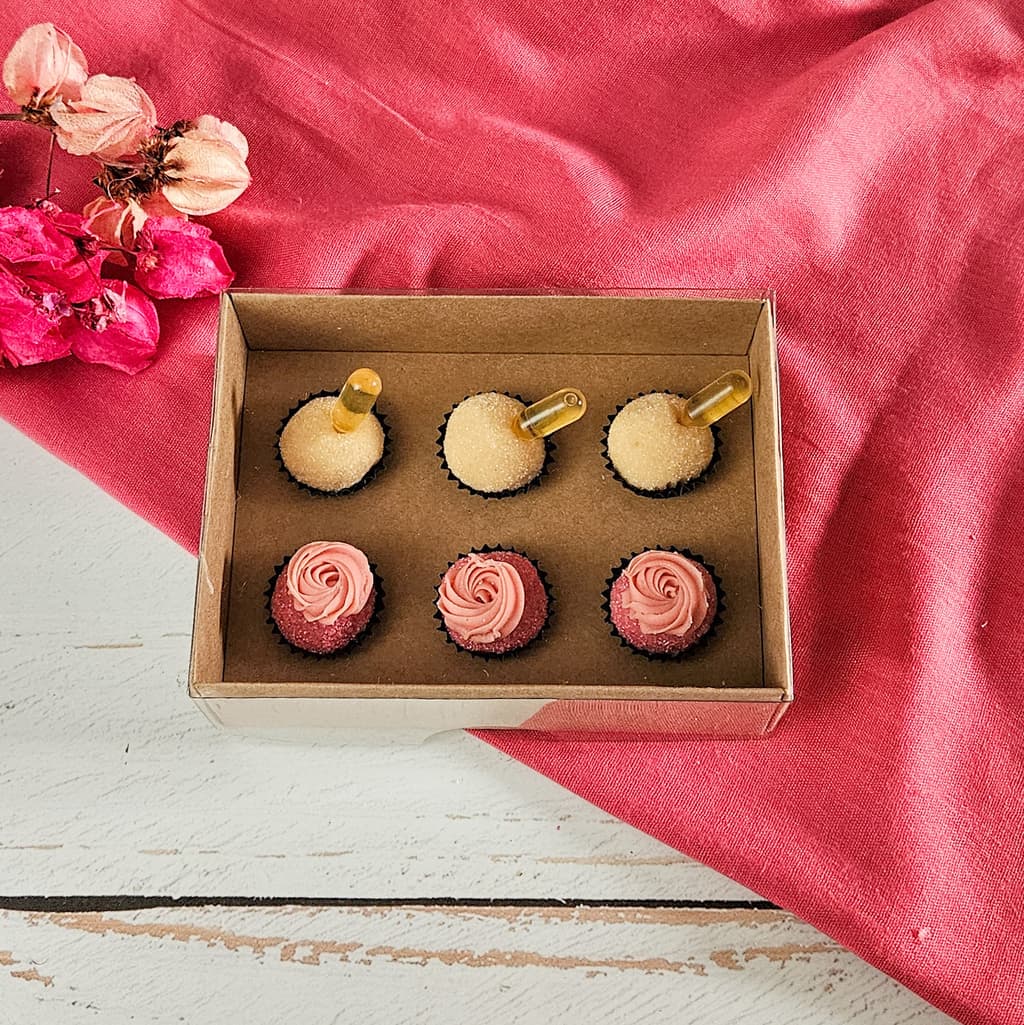 10 Caixas com berço para 6 brigadeiros kraft - Escolha a Tampa