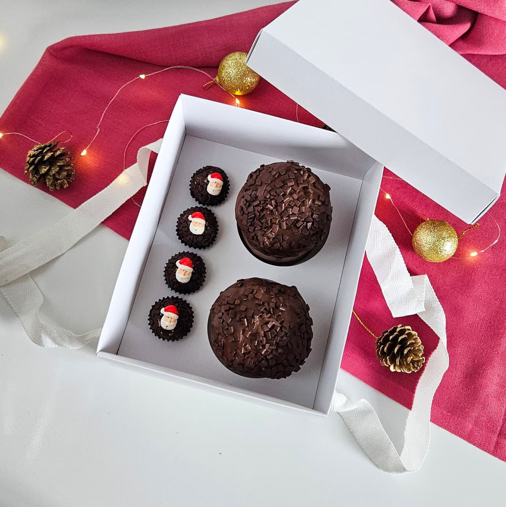 10 Caixas para 2 Mini Panetone + 4 Brigadeiro de 18 a 20g com alça - Branca - Escolha a Tampa